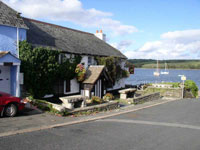 The Spaniards Riverside Inn