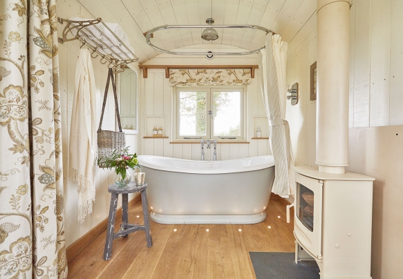 Honeymoons Cornwall Starbed Bath