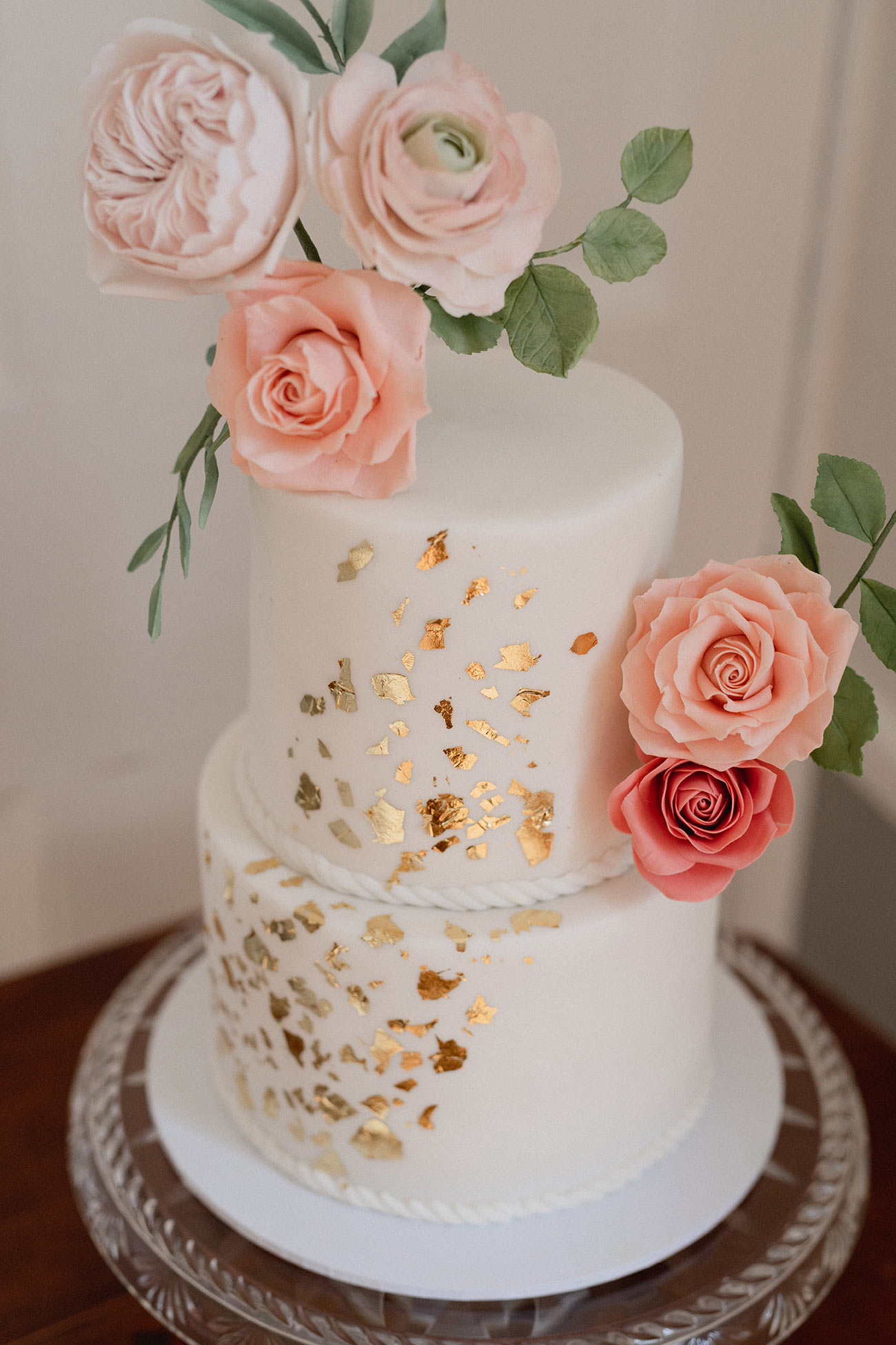 Gold Accents Wedding Cake Feature Wed Bride Groom Cornwall Devon1