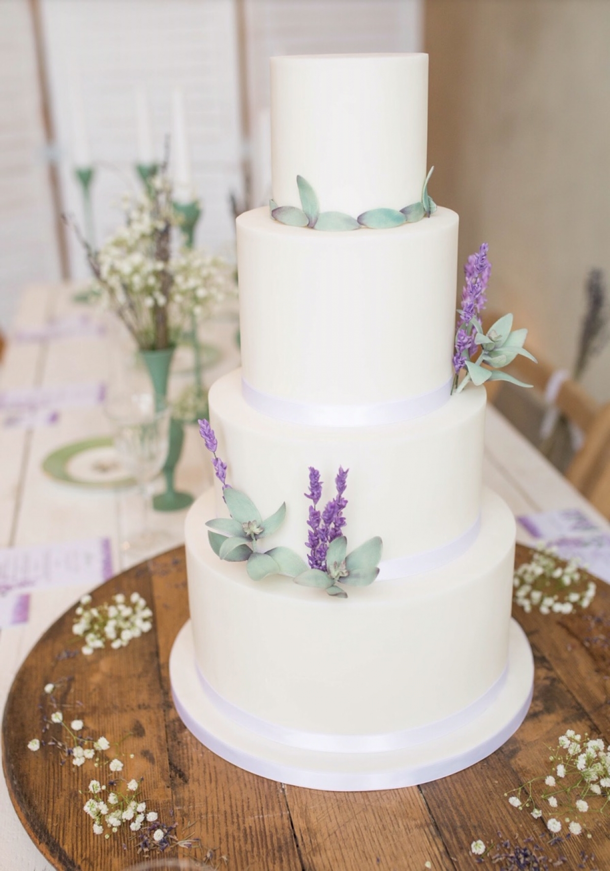 15% off your wedding cake with Claire's Sweet Temptations