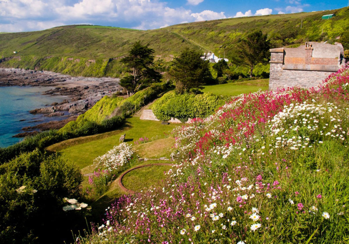 Special offer wedding dates at Polhawn Fort