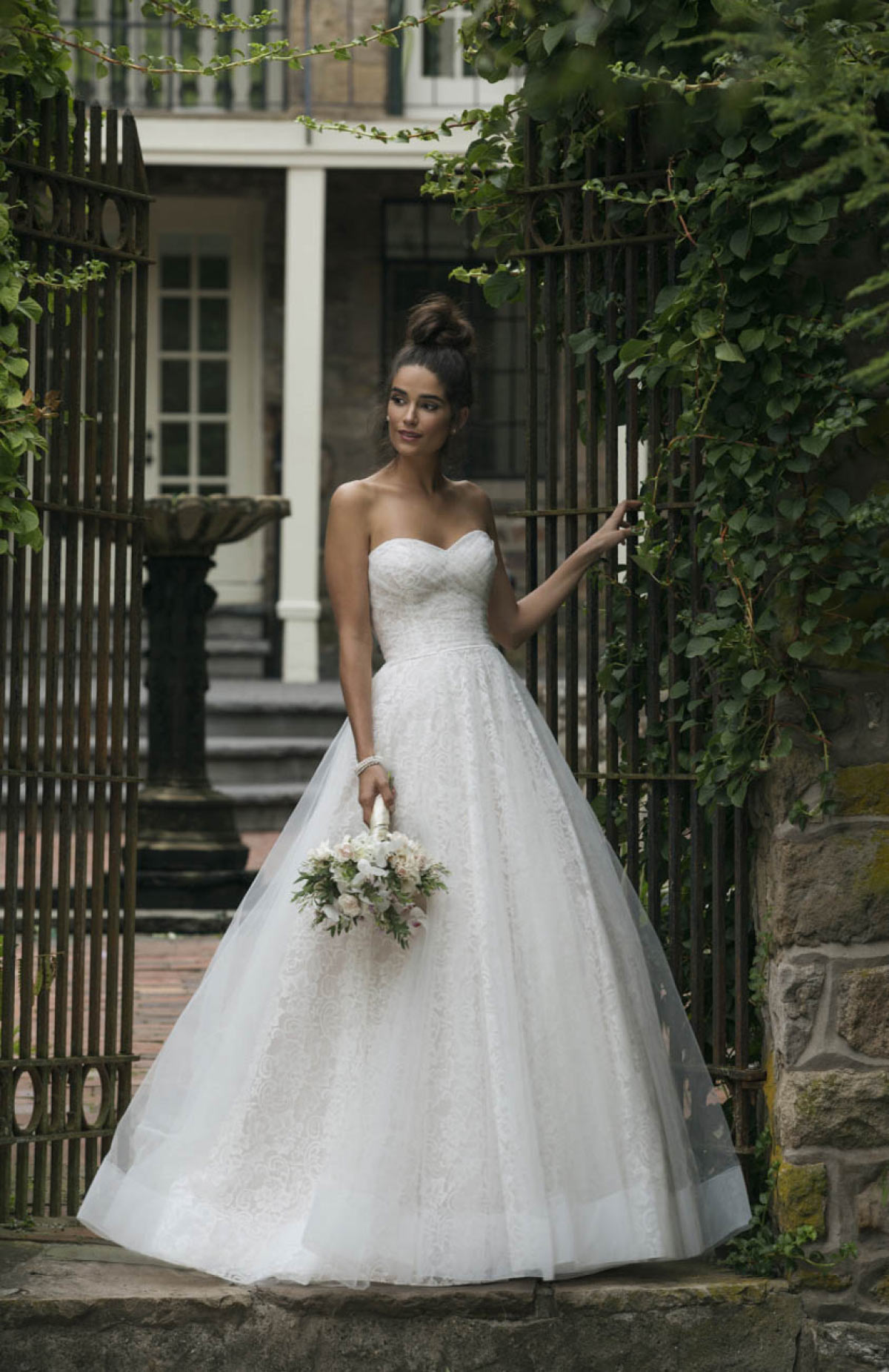 Bridal trends for 2019 – what wedding dress will you wear?