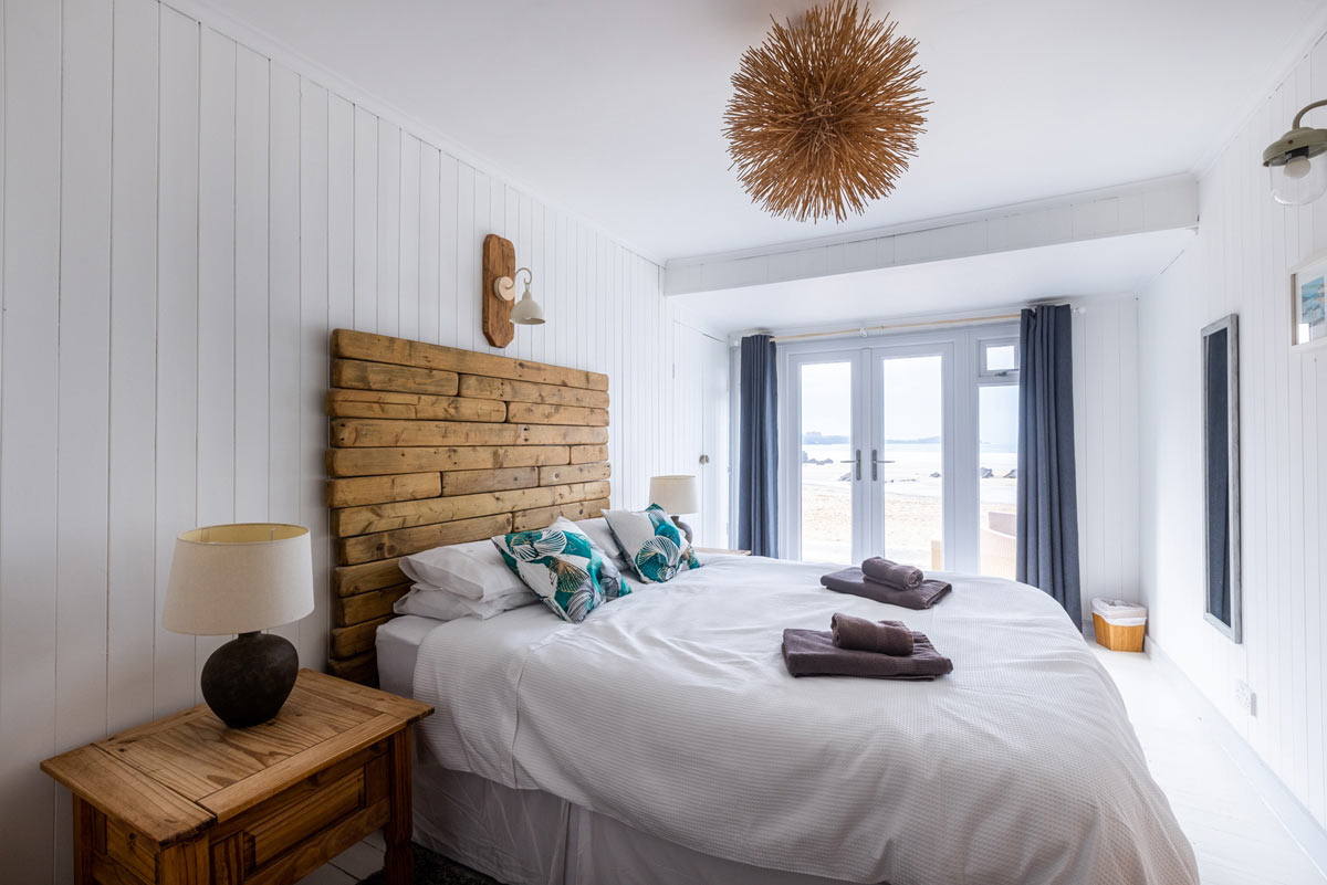 Win an 'earlymoon' at Lusty Glaze!