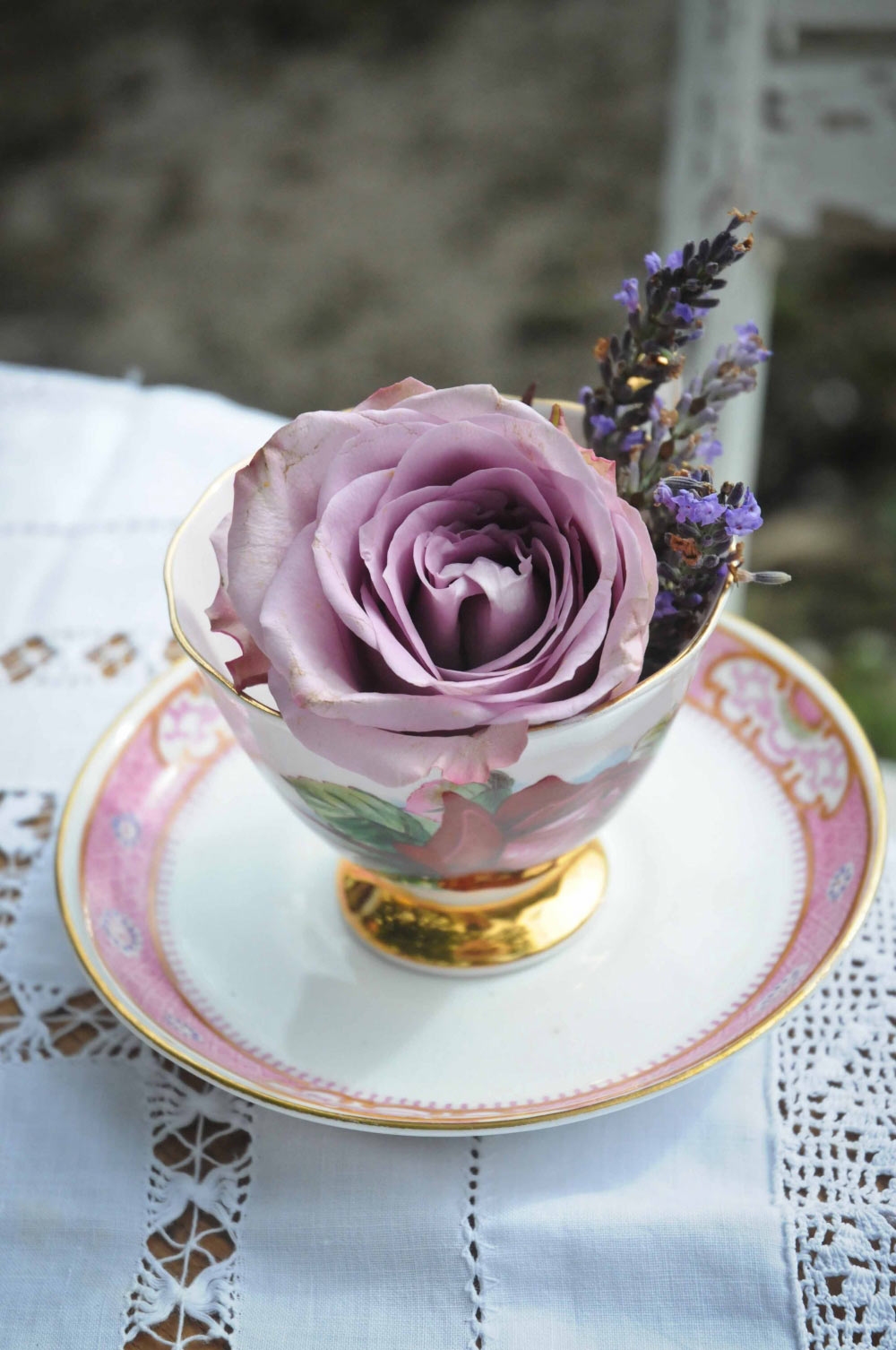 Win Event Styling & Vintage China Package from Meadowsweet Vintage at The Wed Show!