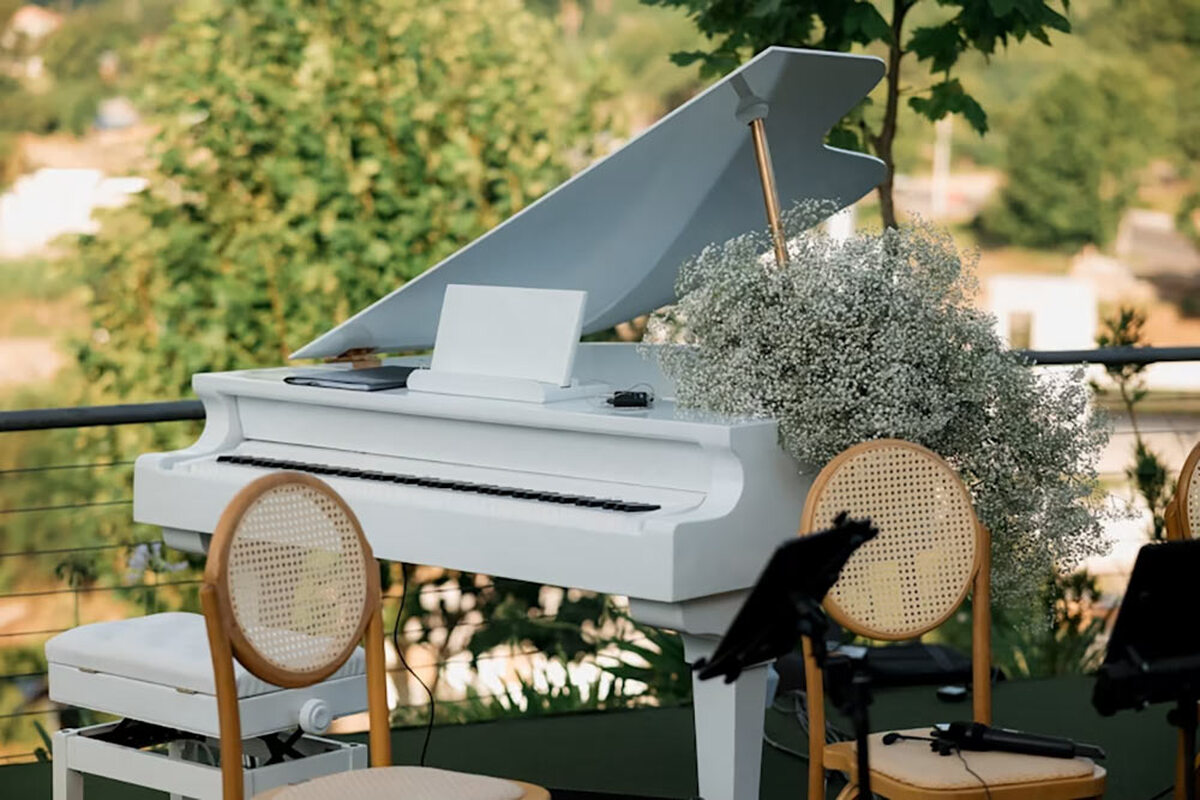 Modern Couples Are Rewriting the Rules of Wedding Music