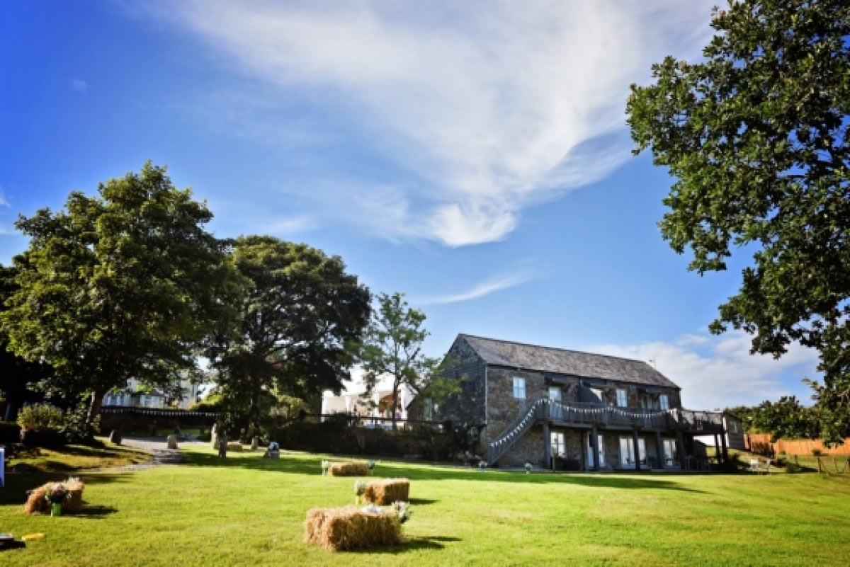 Late availability offers at The Green Cornwall
