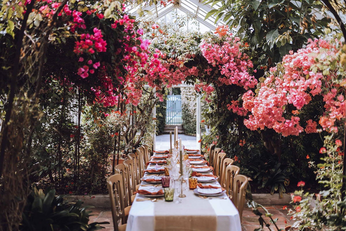 Wedding styling: beautiful blooms and sunshine celebrations