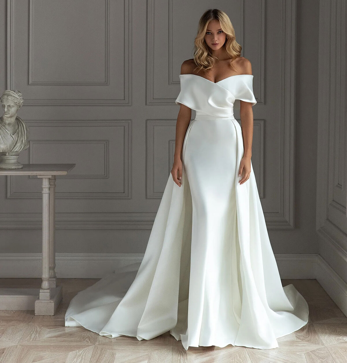 Eva Lendel at Champagne and Charlotte