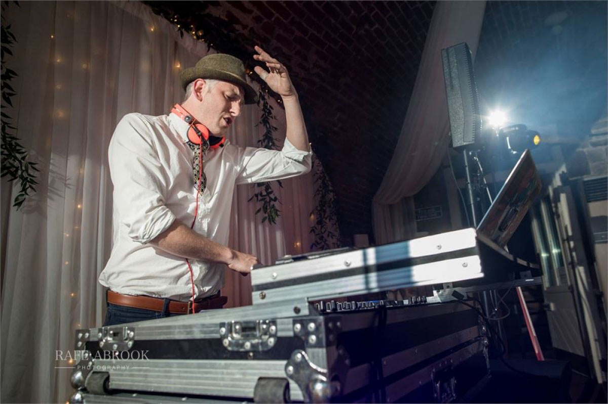 Kick-start your reception with Offbeat Entertainment