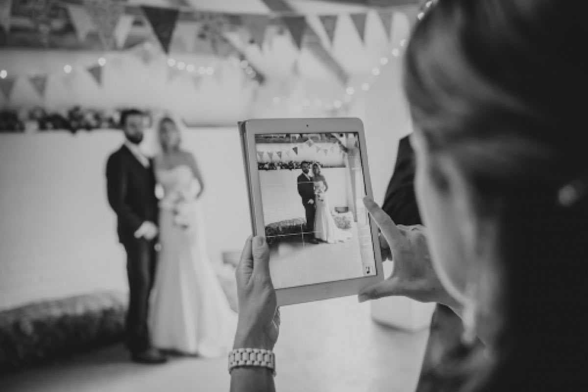 Social Media and Weddings
