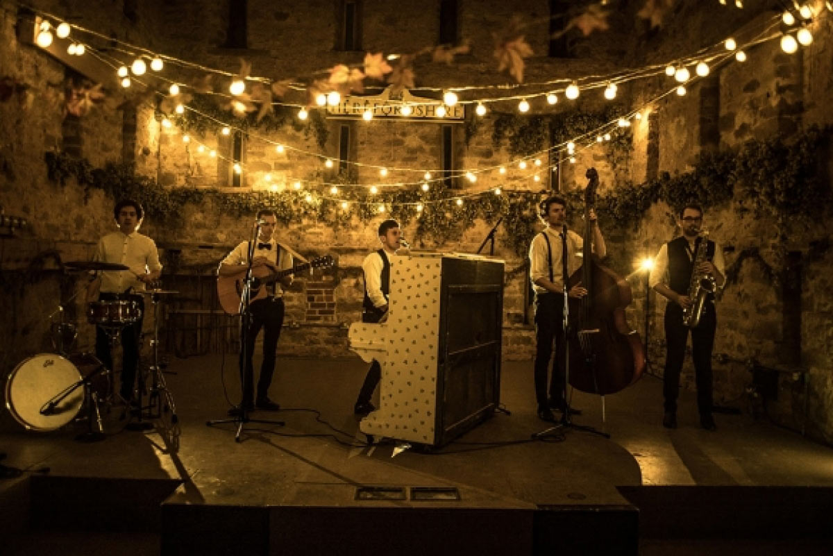 Your Essential Guide to Choosing a Live Wedding Band