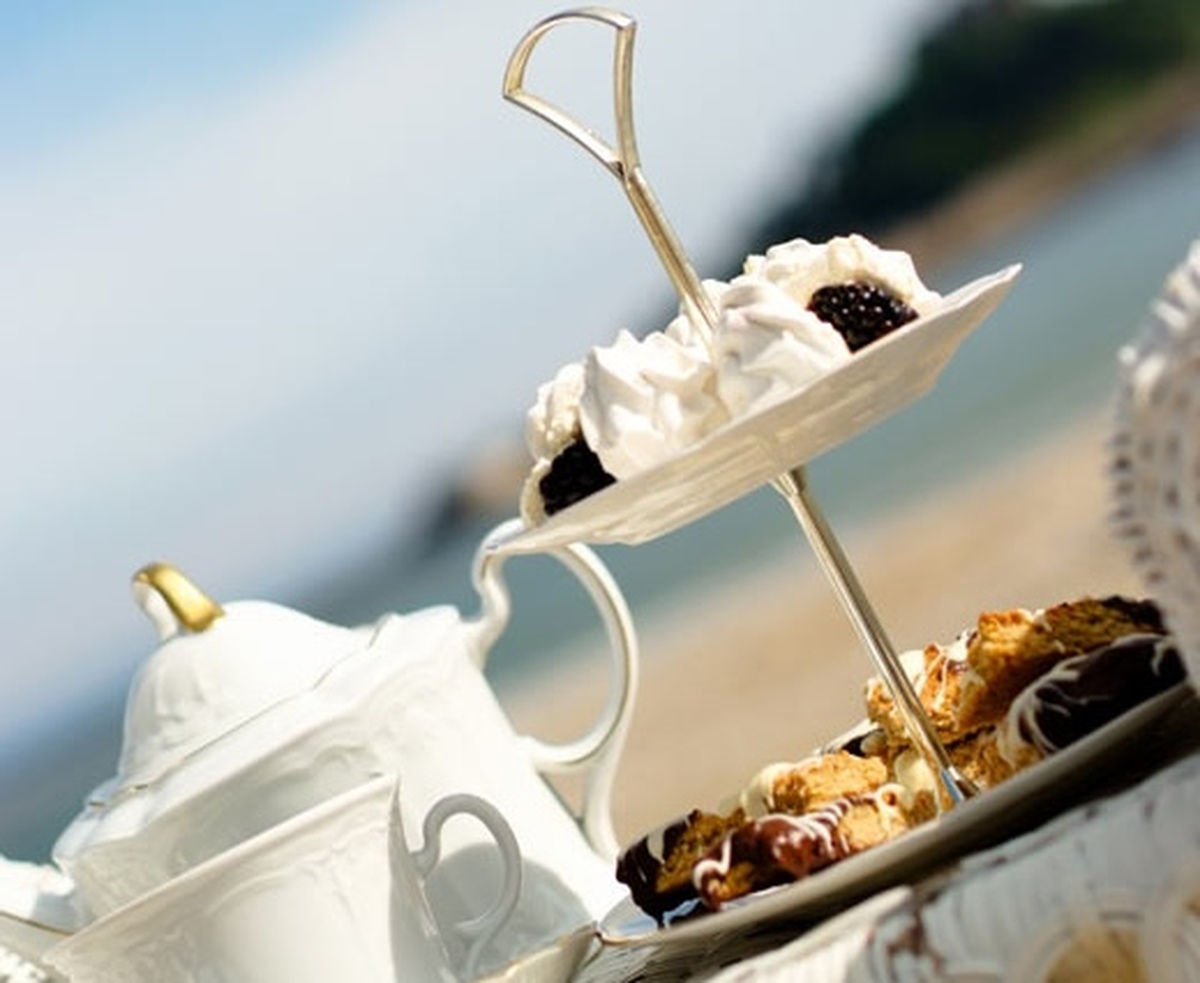 Wedding Catering: Alfresco Feasts