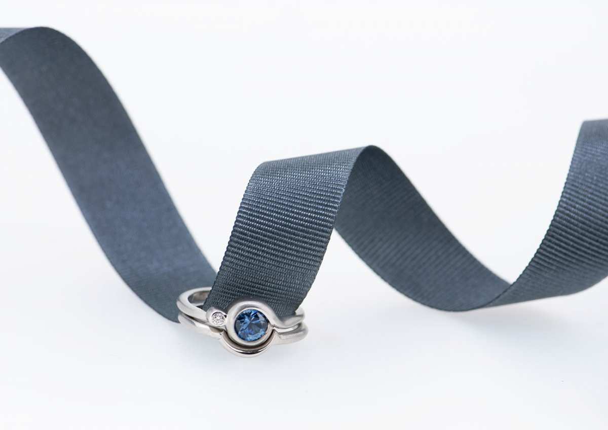 Minimalist style by Svendsen Jewellery