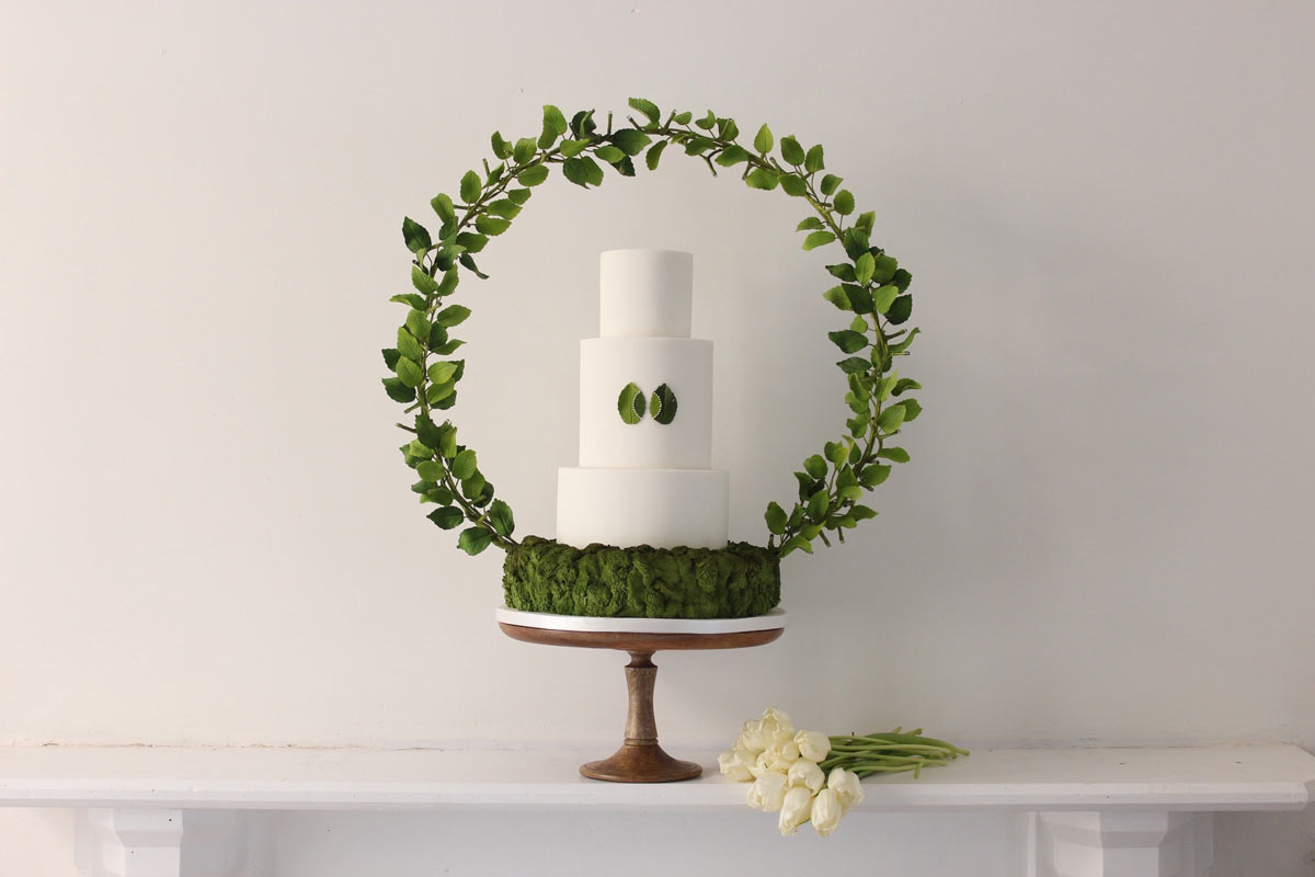How to display your wedding cake