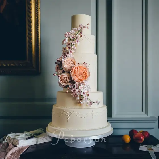 15% off wedding cakes with Peboryon