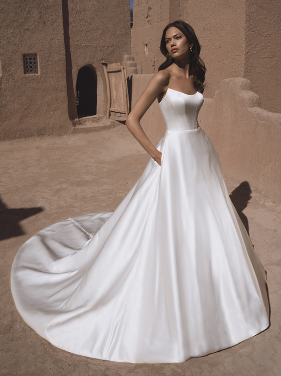 Champagne & Charlotte Sample Sale