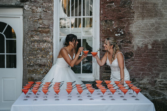 Complimentary cocktail hour at Tredudwell Manor