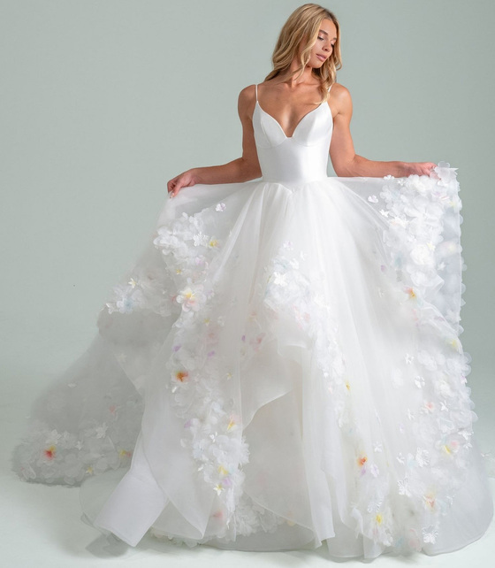 Hayley Paige lands at Coastal Bridal