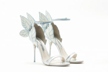 Beautiful blue accessories for your wedding day