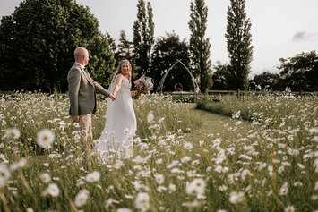 Wedding at Harefield Barn, Devon