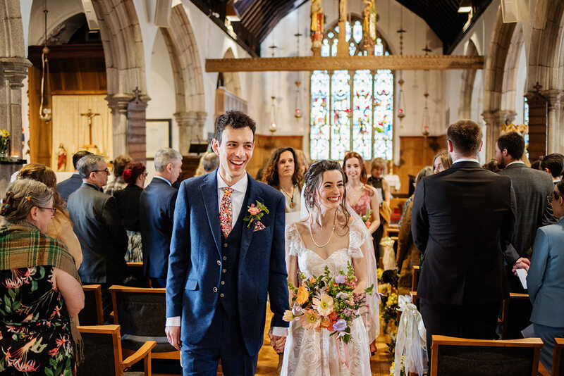 Wedding Photographer Andy Holter Church Couple