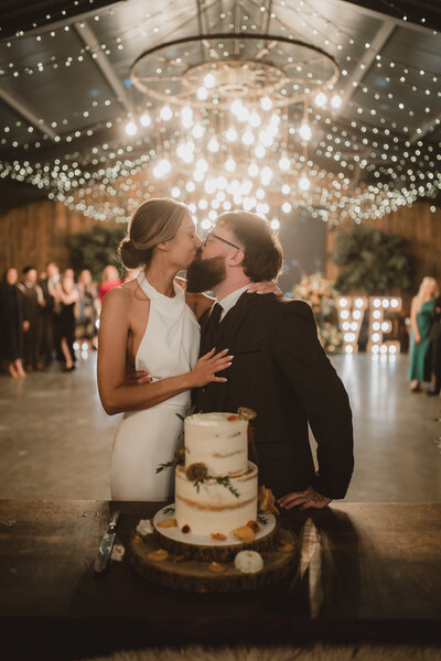 Ambers Cakery White cake