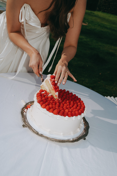 Ambers Cakery White cake