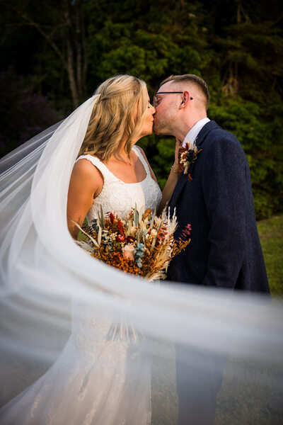 Laura Marie Wedding Photography