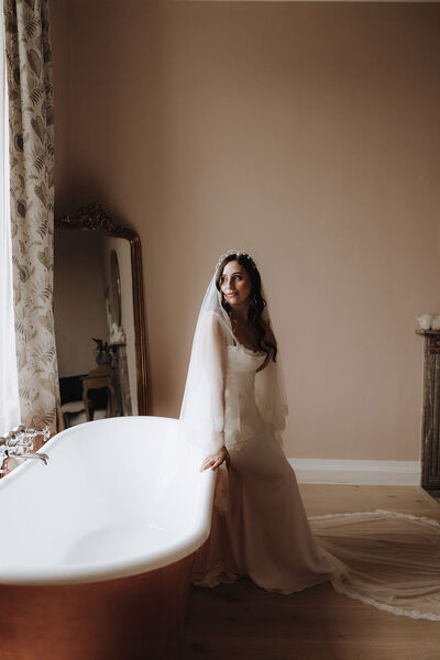 Wedding Venue Henlade House Bride