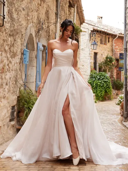 Nancys Bridal Lounge