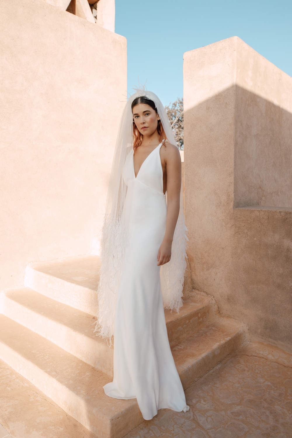  Charlie Brear Wedding Dress Editorial 3000.59 Margaux Veil.07 Alba(1)