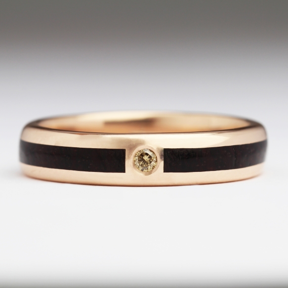 MmWide9ctRedGold,Kingwoodand2mmPaleChampagneDiamond(14)