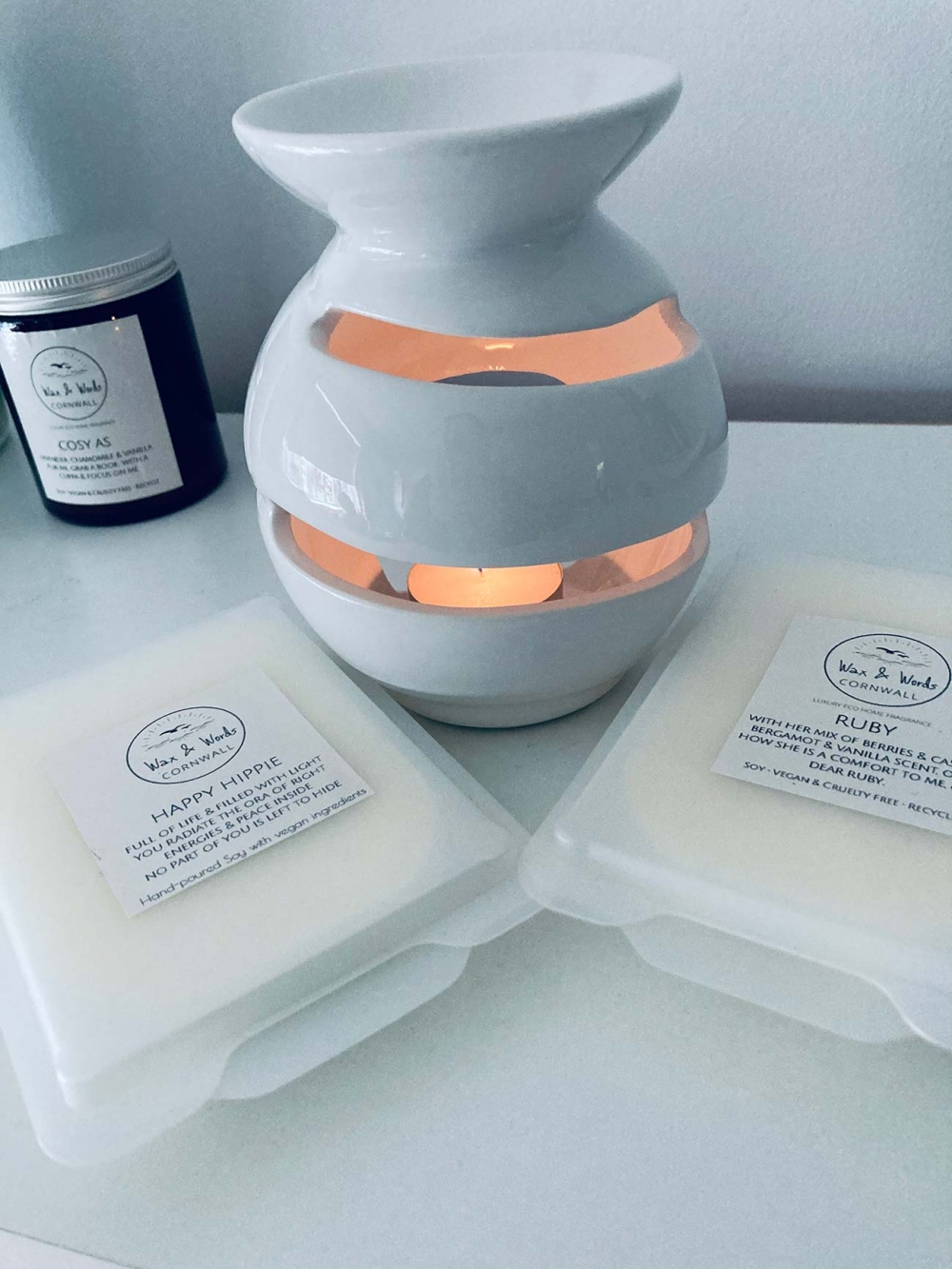 FB5AF0 691A 4648 A887 0C3F0DB2D71A