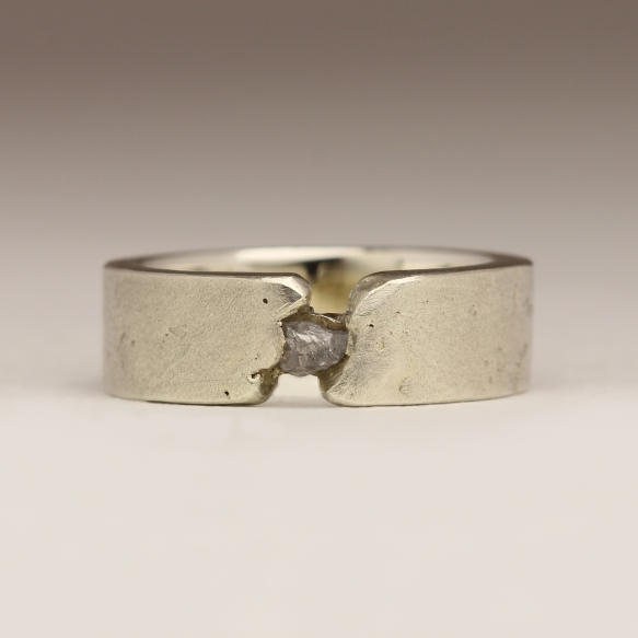 Ctwhitegoldandroughdiamondring