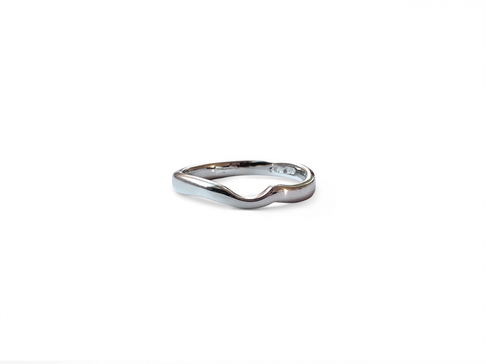 Curved To Fit 9ct WG Wedding Ring