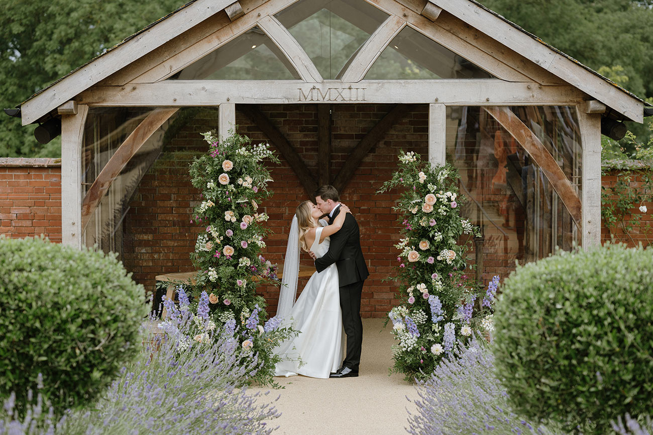 Countryside Bride & Groom