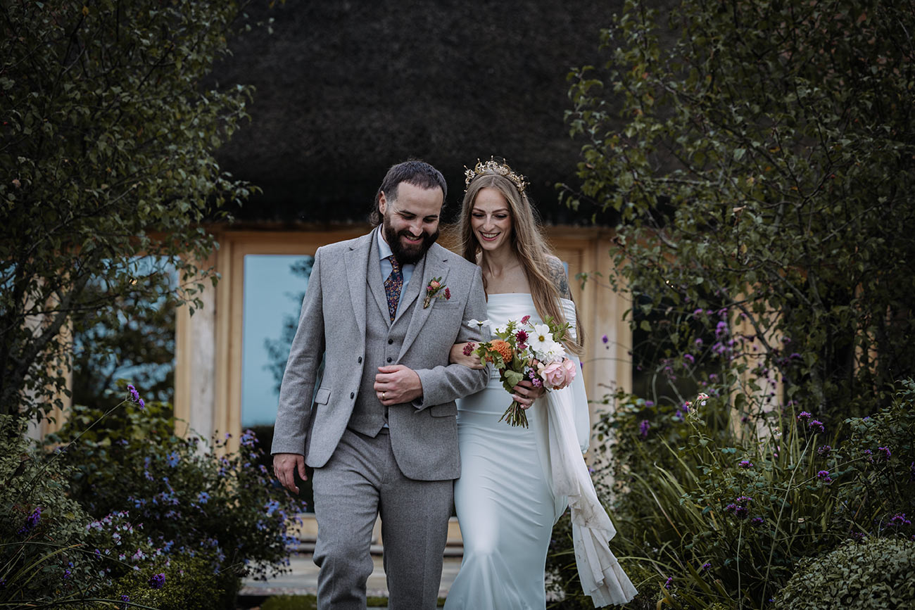 Countryside Bride & Groom
