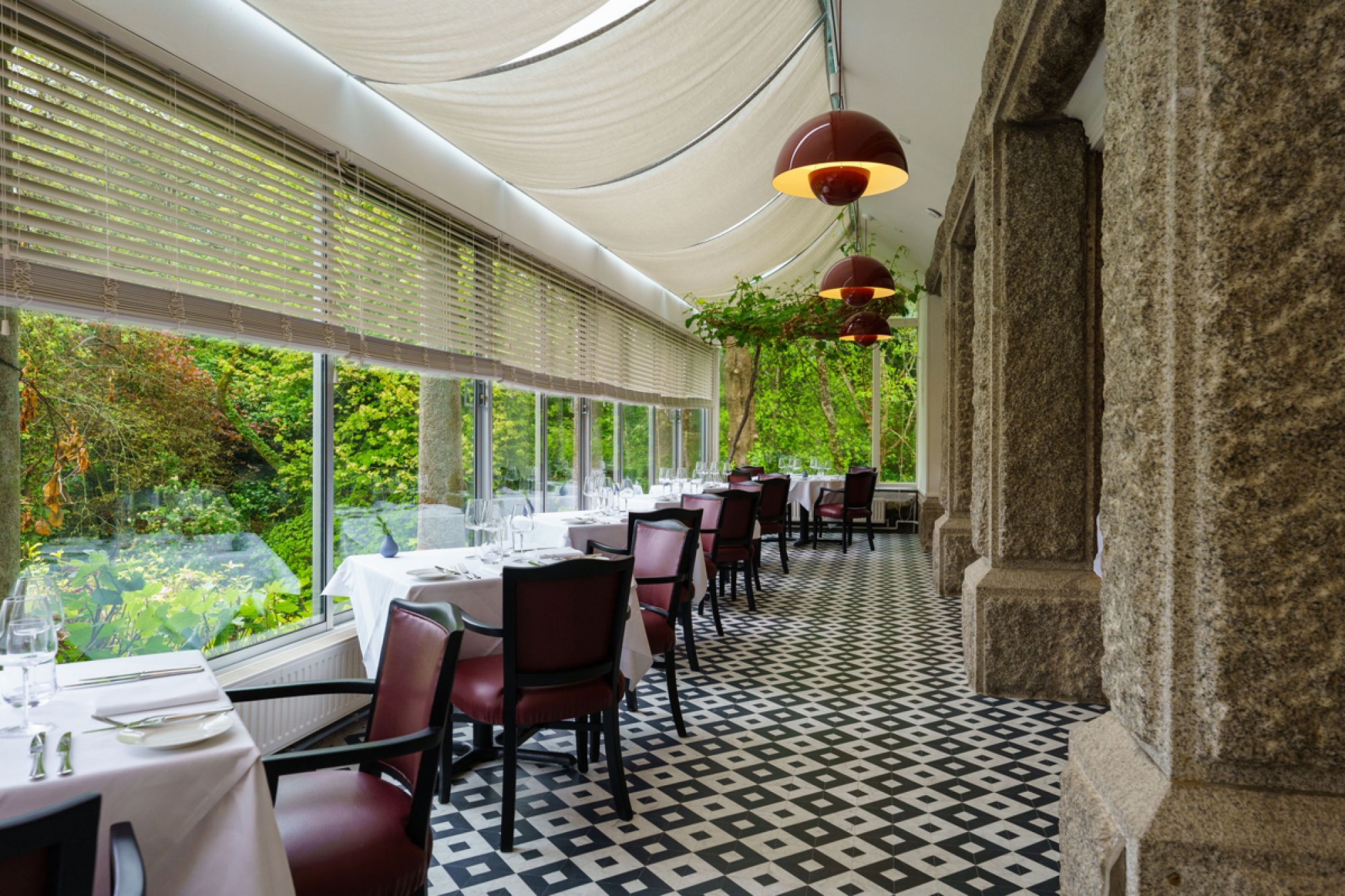 DiningroomHotelMeudonc.LeeSearle