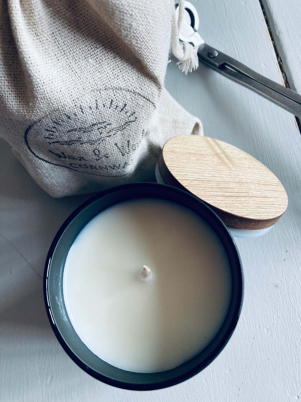 F67B22D3 380B 46B4 9824 18B36CC00C44