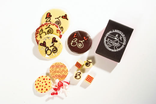 FAVOURS I Should Coco Wed15