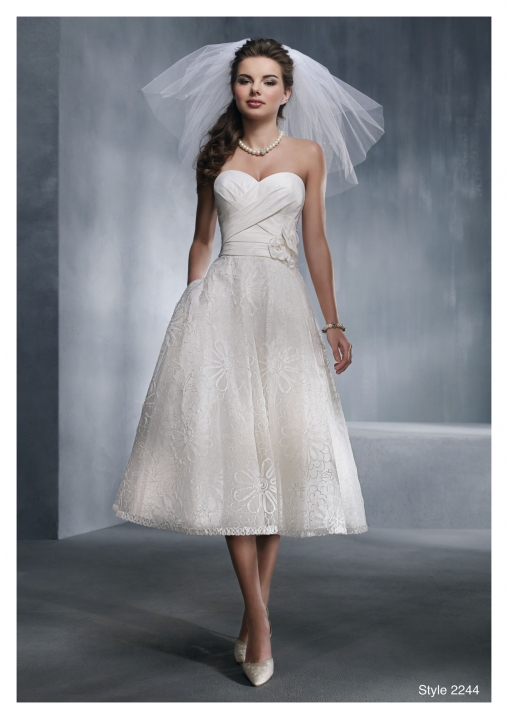 FINISHES WEDDINGCOMPANY ALFREDANGELO WEDDINGCOMPANY SPR2012 BRIDAL 2244 Front