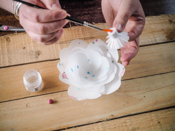 HandmadePaperflowers(76of95)