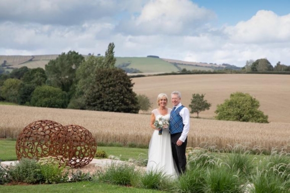 Harefieldbarn Devonweddingvenue2