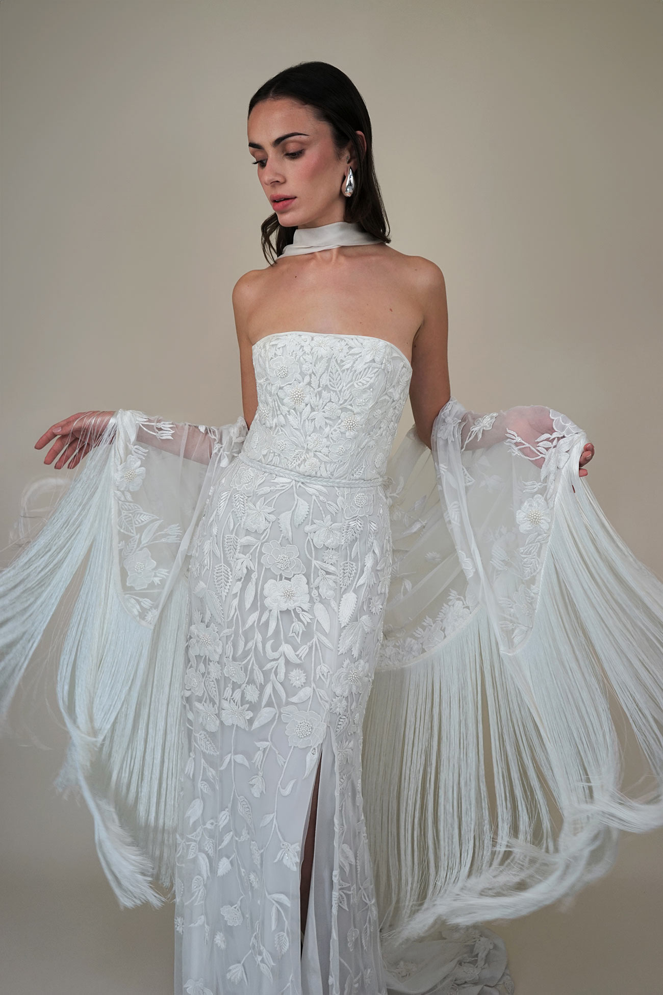 HdeP WRY2 FW Tassel Cape Front Full