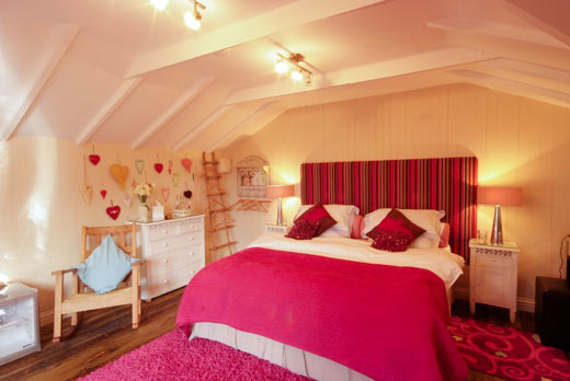 Honeymoons Lower Barn 0001