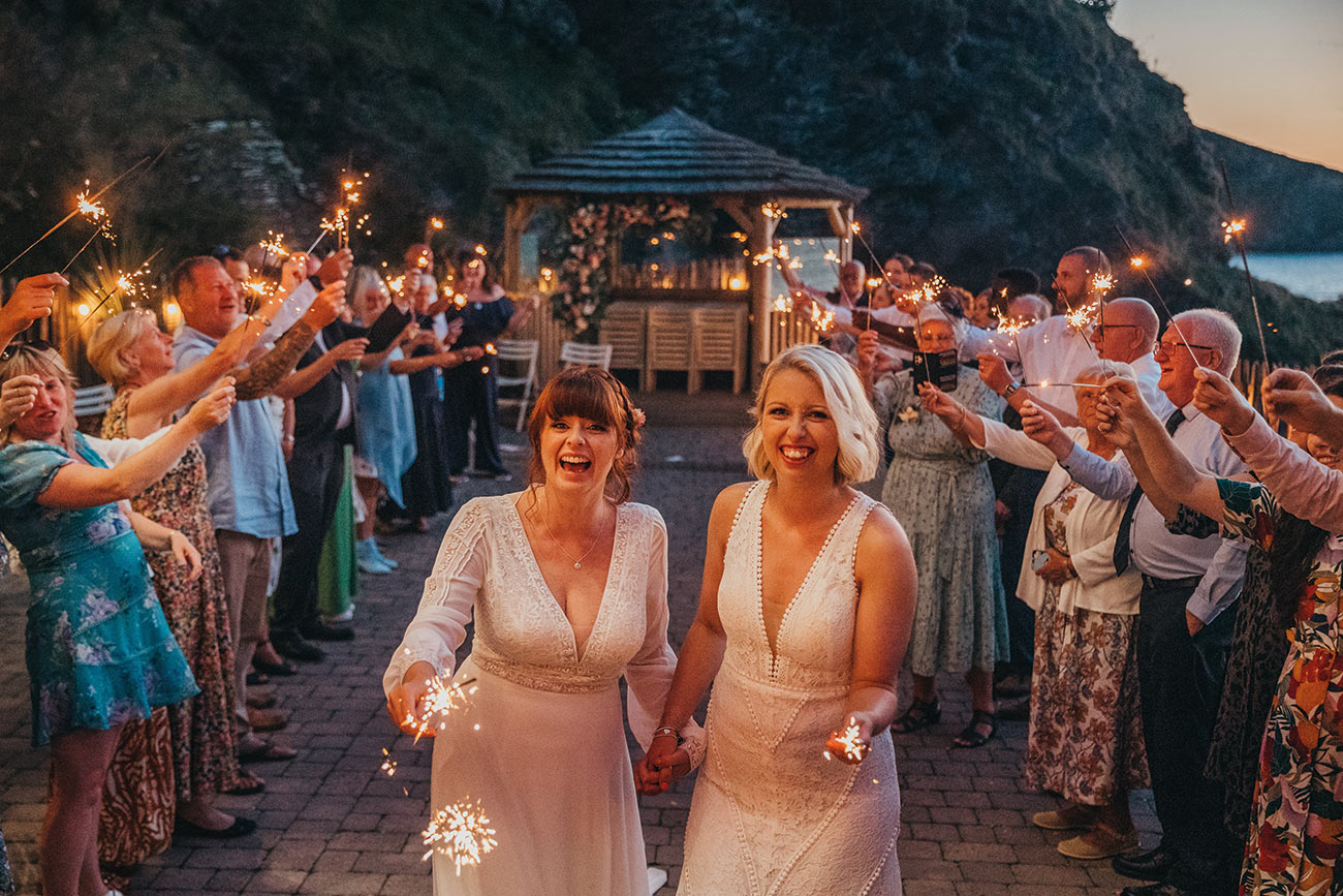 Jess Ruth Real Wedding Tunnels Beaches Cornwall Coastal Bride17