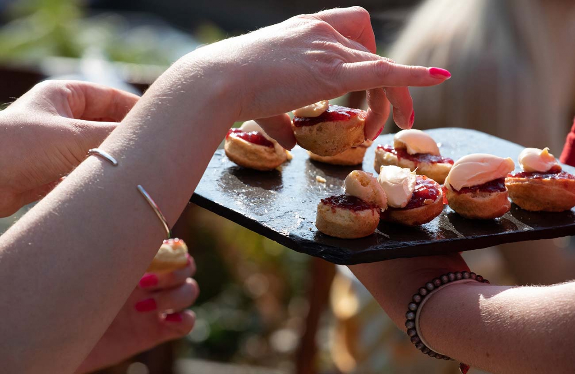 SARAH BOWLS Canapes