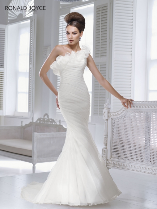 SIZE BLISSBRIDAL VICTORIAJANE RONALDJOYCE 17601 003