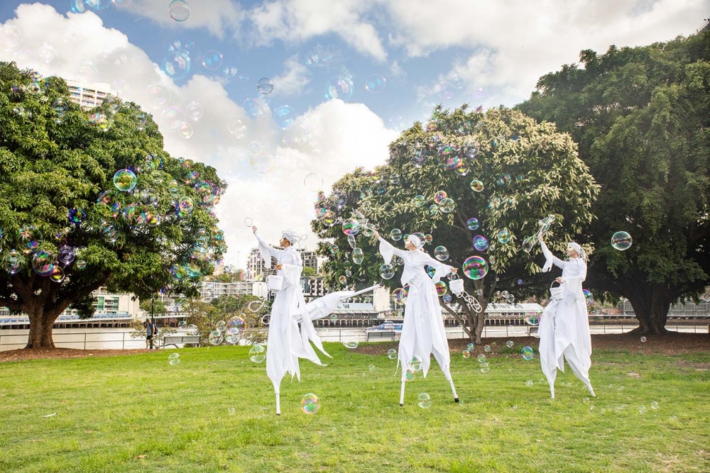 Scarlett Entertainment Stilt Walkers 1