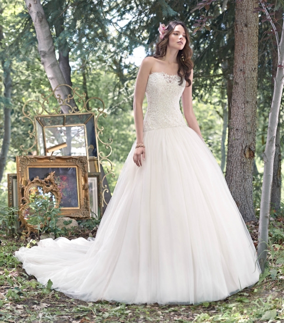 Silhouettefloralstyleweddingdresses(7of14)